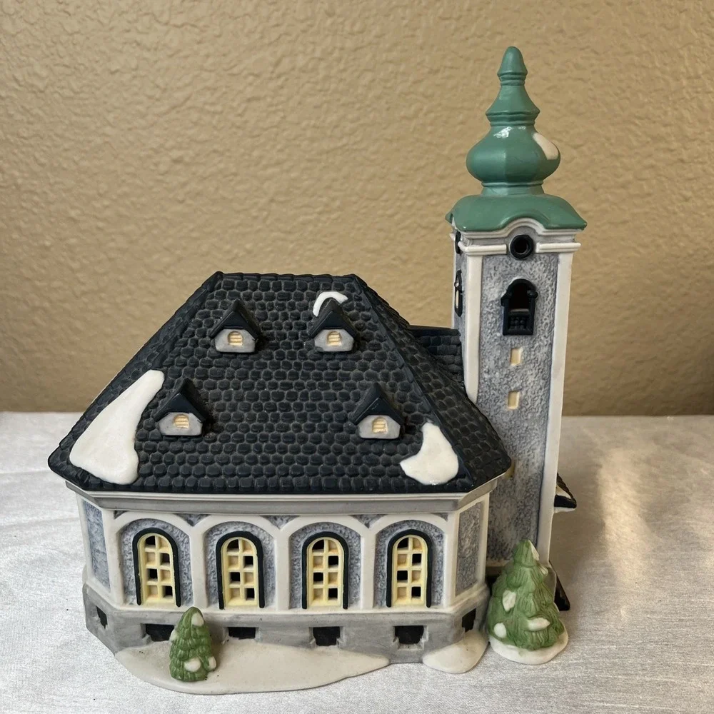 Vintage 2001 Dept 56 Heritage Village Collection St. Nicholas Kirche 56170 Cord